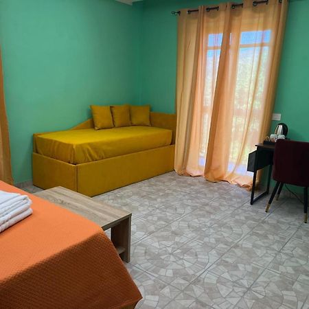 Domus Arco Romano Guest House Itri Exterior foto