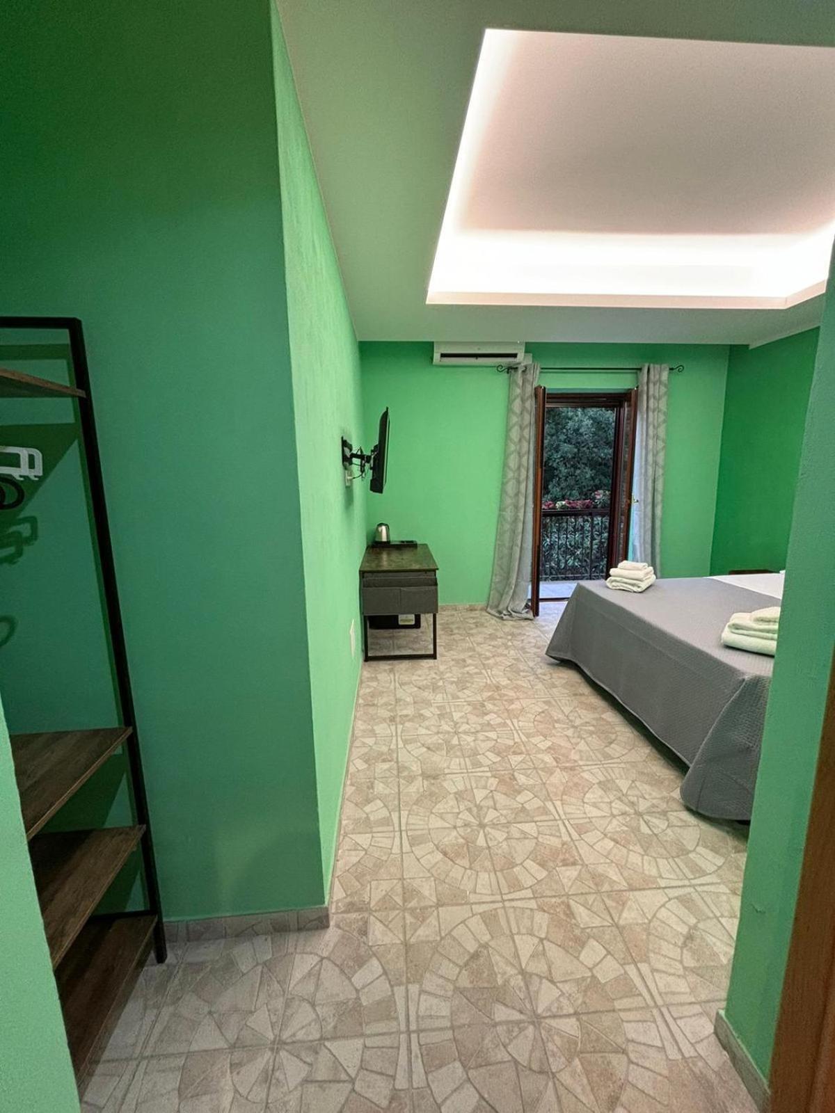Domus Arco Romano Guest House Itri Exterior foto