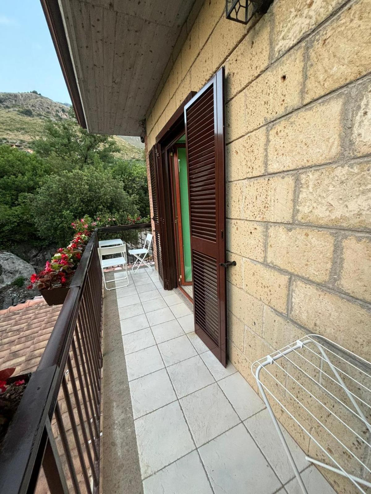 Domus Arco Romano Guest House Itri Exterior foto