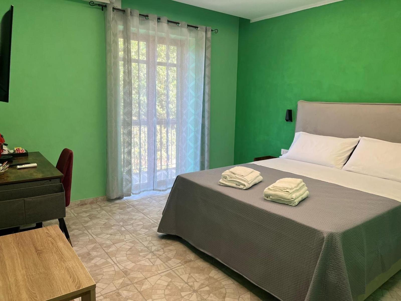 Domus Arco Romano Guest House Itri Exterior foto
