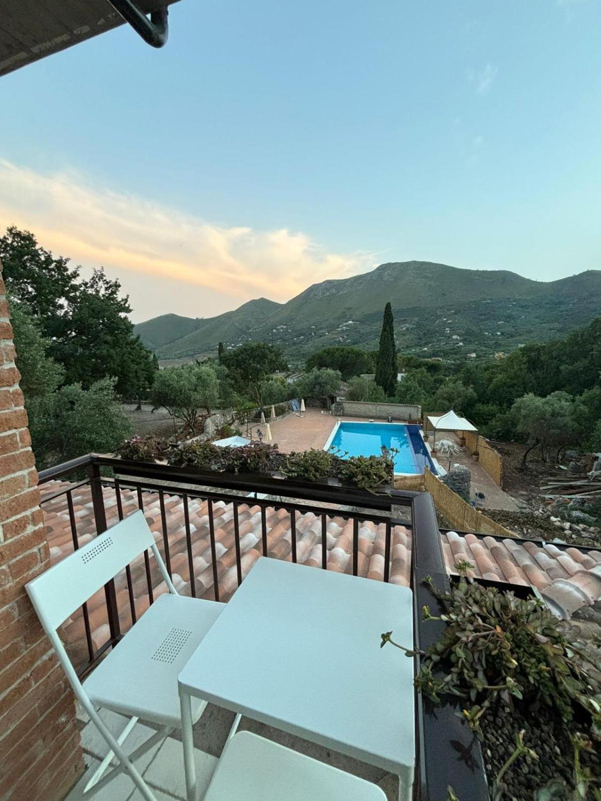 Domus Arco Romano Guest House Itri Exterior foto