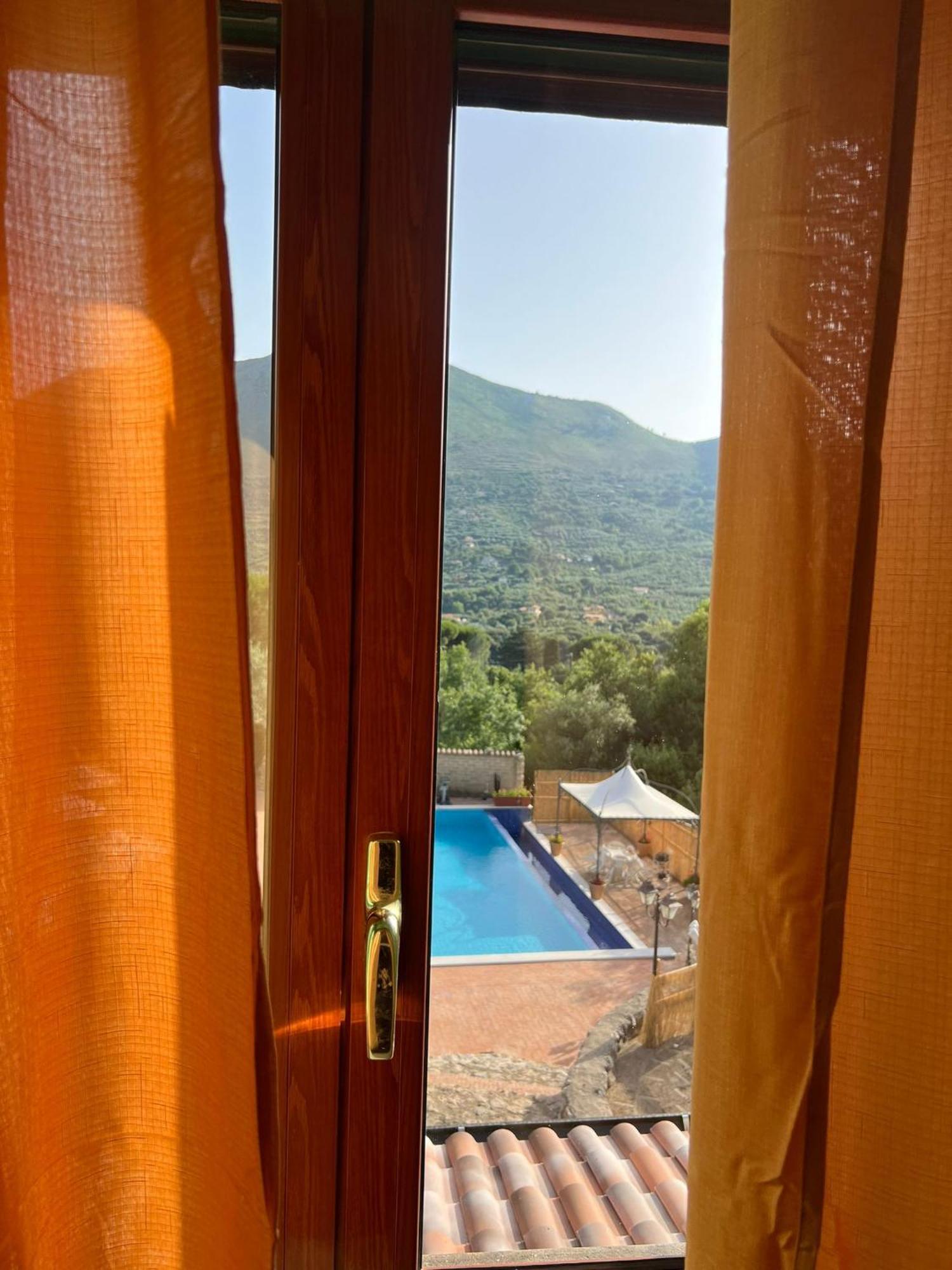 Domus Arco Romano Guest House Itri Exterior foto